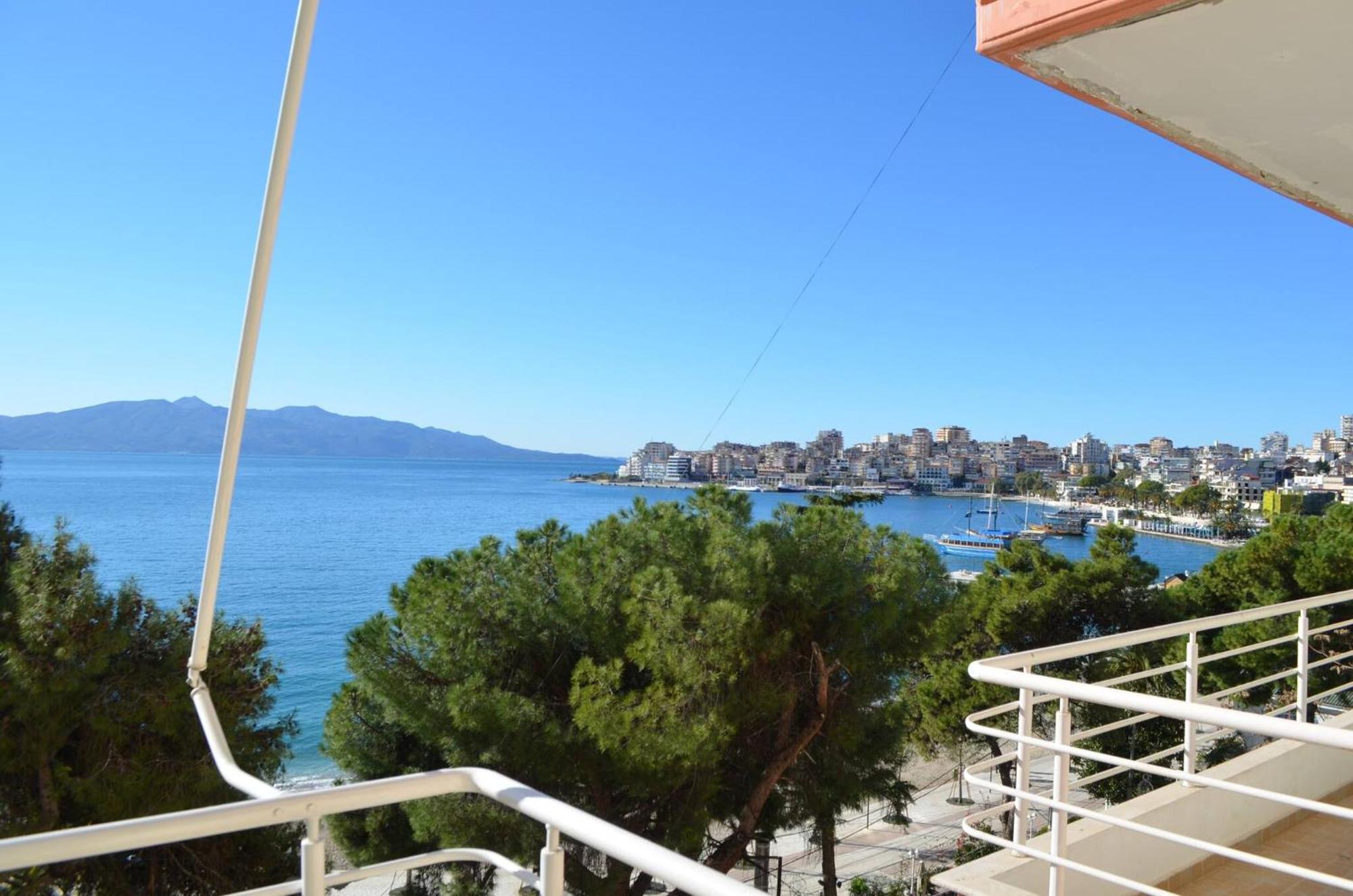 Saint Tropez Apartment Саранда Экстерьер фото
