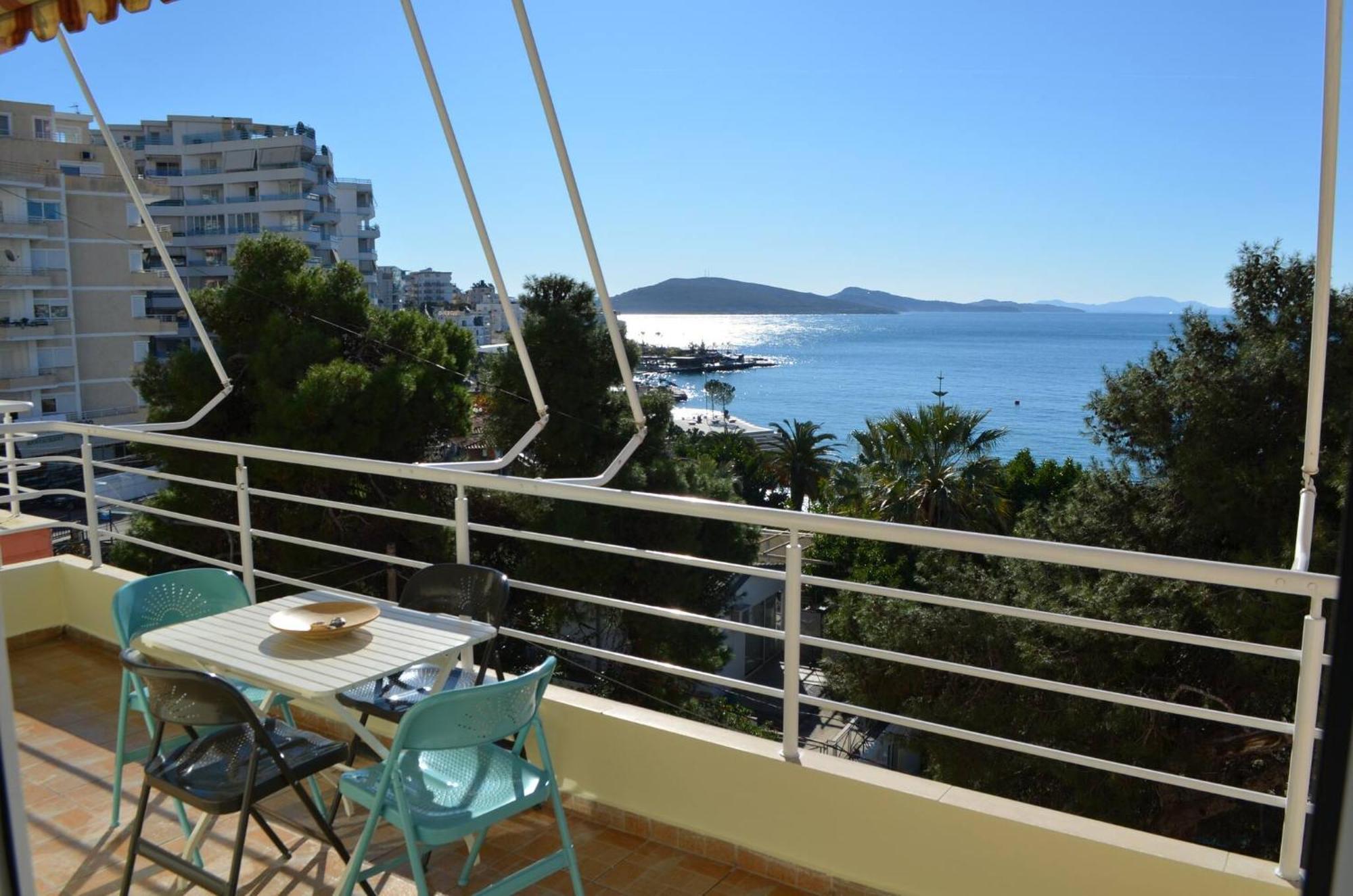 Saint Tropez Apartment Саранда Экстерьер фото