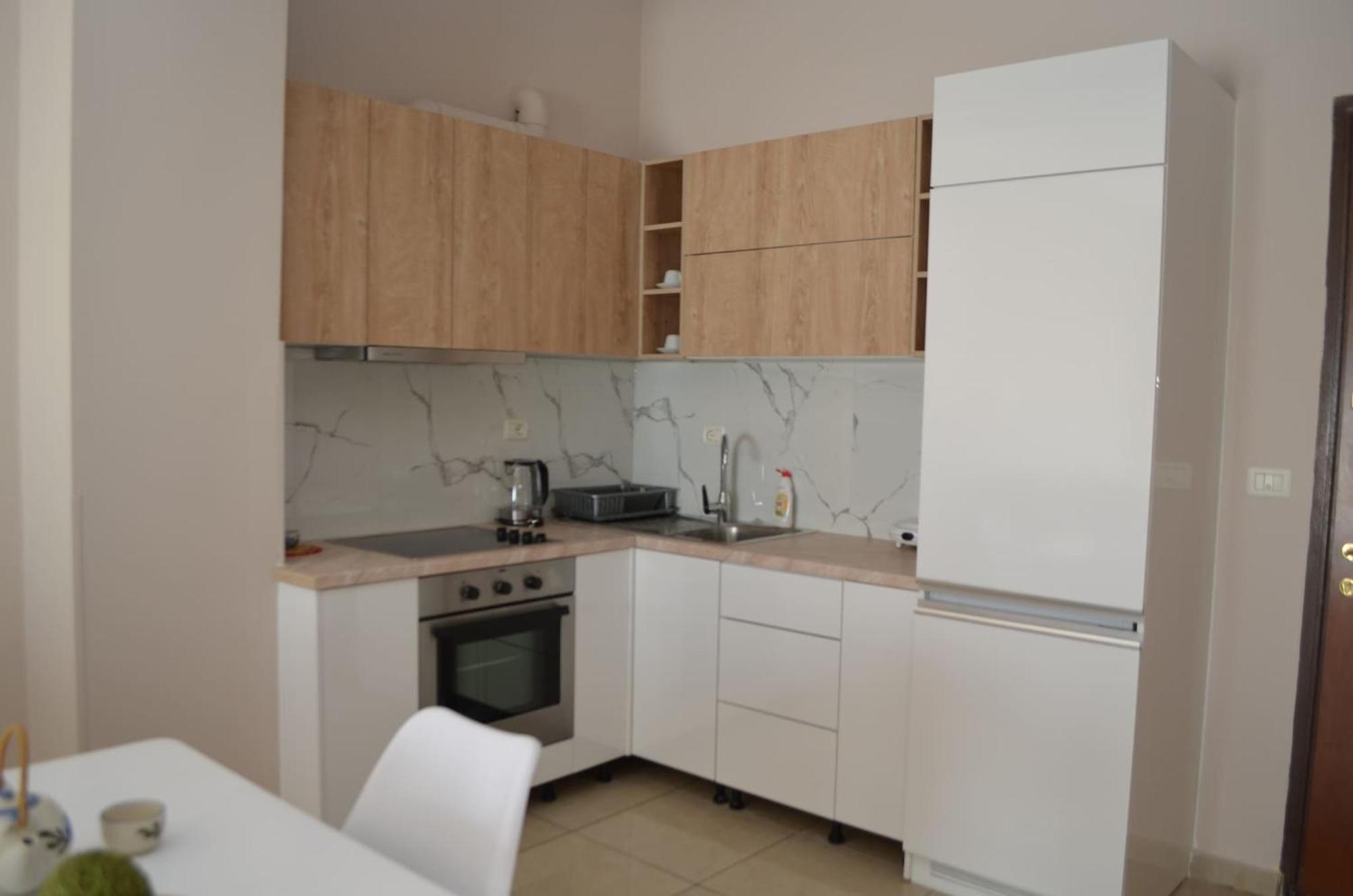 Saint Tropez Apartment Саранда Экстерьер фото