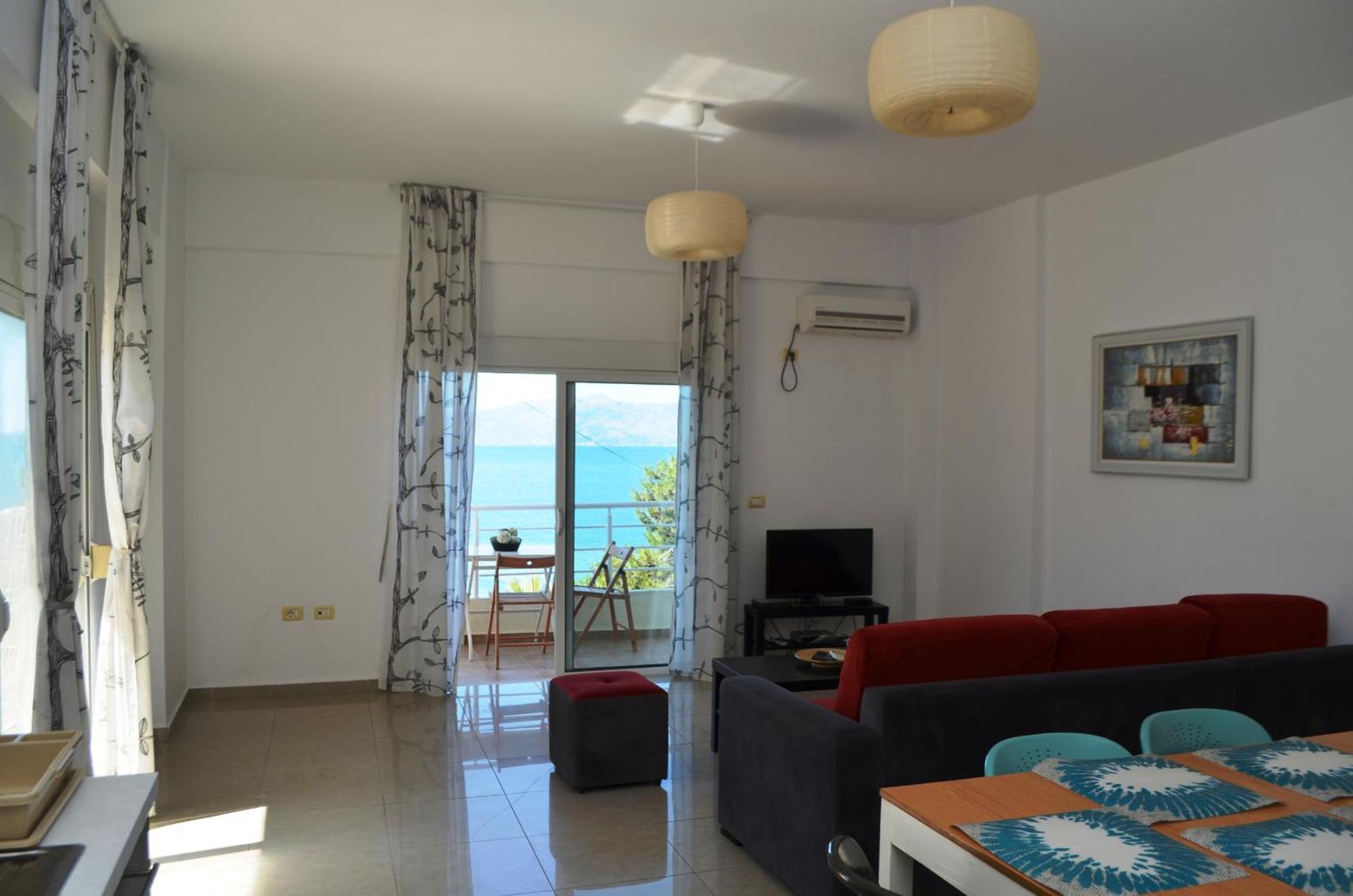 Saint Tropez Apartment Саранда Экстерьер фото