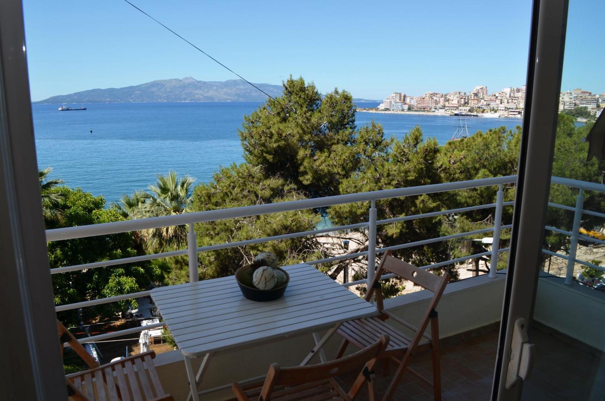 Saint Tropez Apartment Саранда Экстерьер фото
