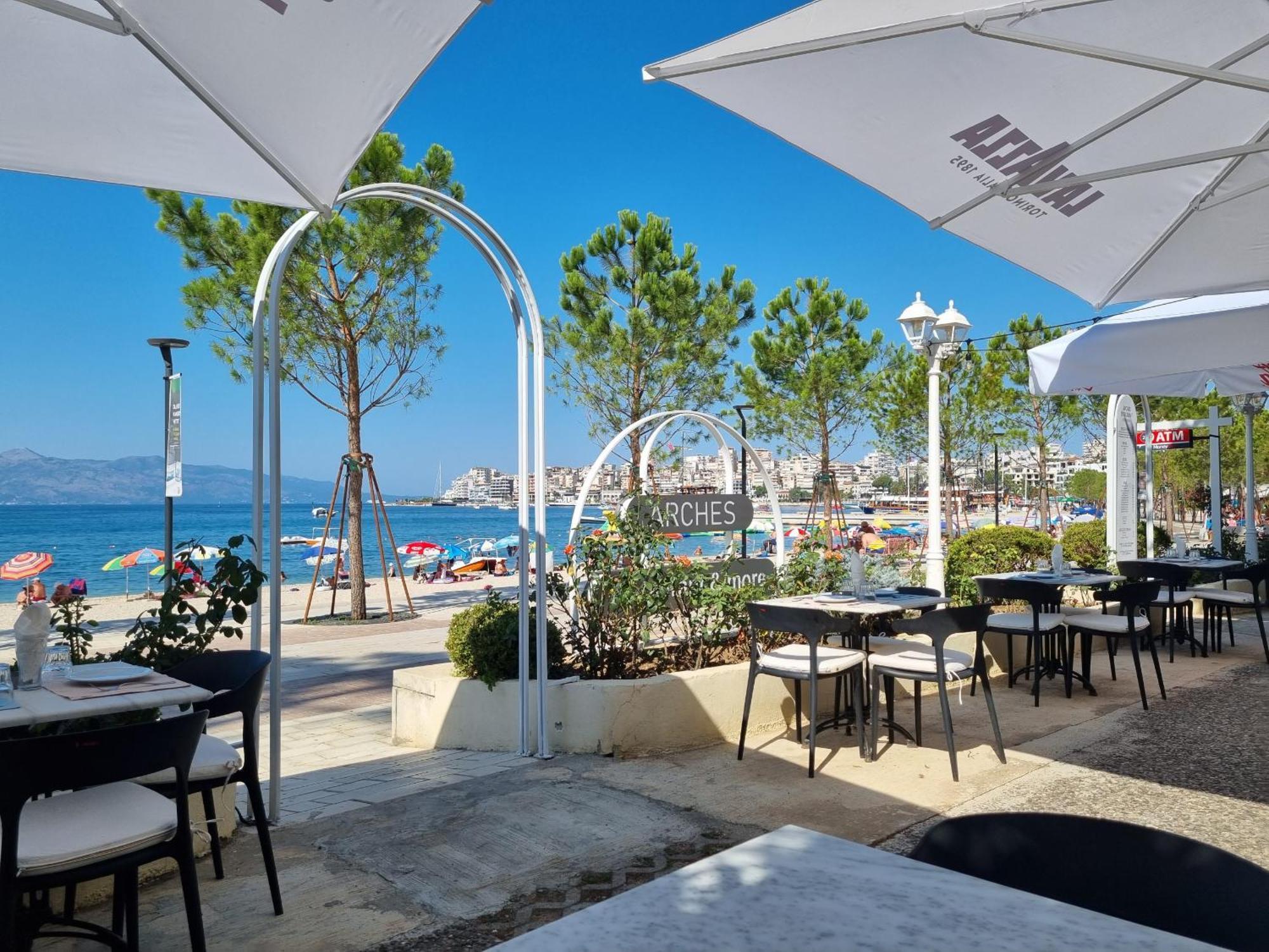 Saint Tropez Apartment Саранда Экстерьер фото